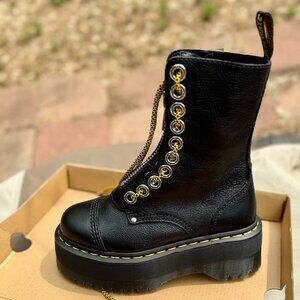 Dr. Martens Black Boot 10 Eye Sinclair Hi Max